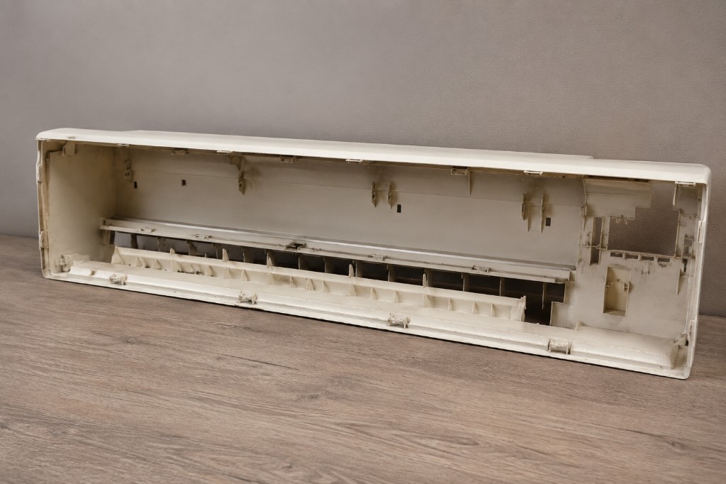 Very dirty filters and grille (before).